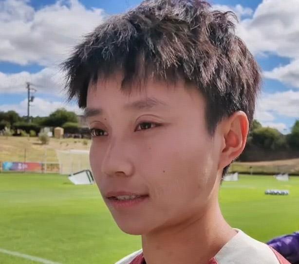 张琳艳:大家没有松懈,赢朝鲜只是一场比赛;霜姐教了我很多